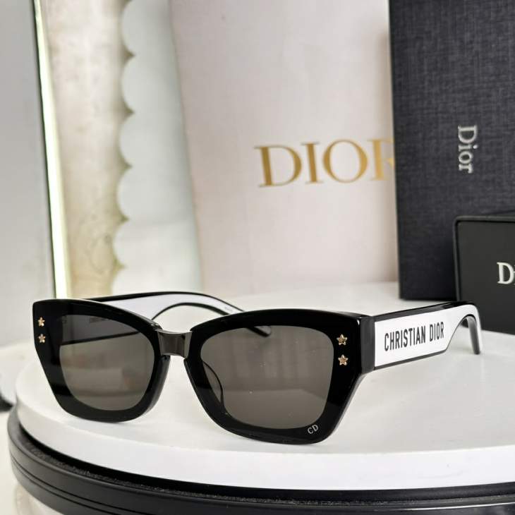 Picture of Dior Sunglasses _SKUfw76198271fw